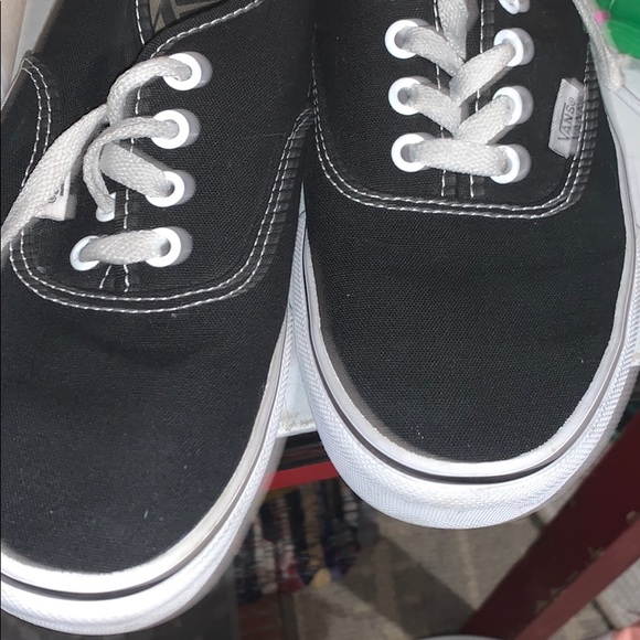 Vans - Picture 5 of 7